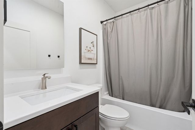 2006 Reese Road, Cedar Falls, IA 50613