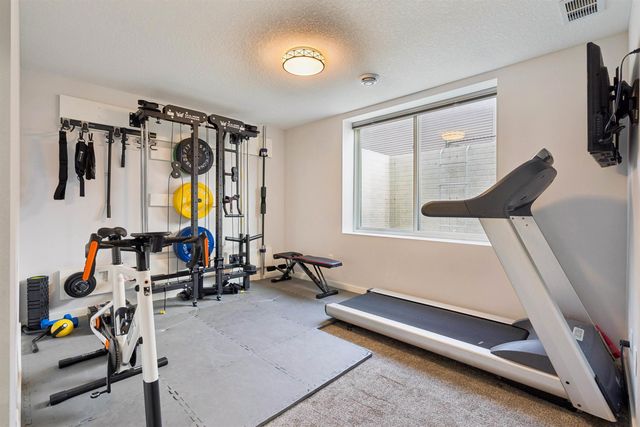 2006 Reese Road, Cedar Falls, IA 50613