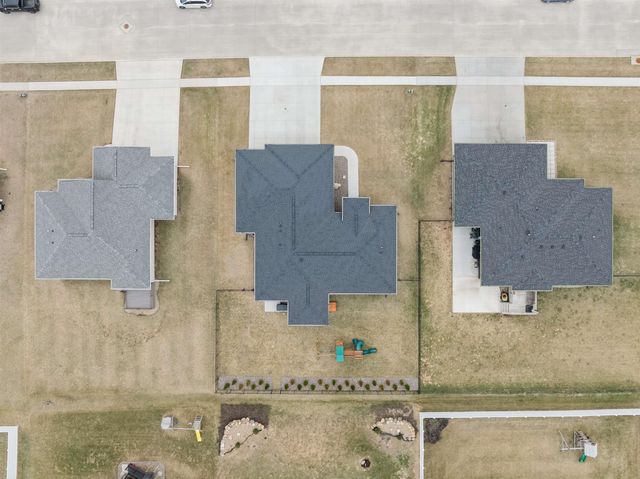 2006 Reese Road, Cedar Falls, IA 50613