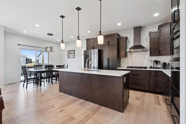 2006 Reese Road, Cedar Falls, IA 50613