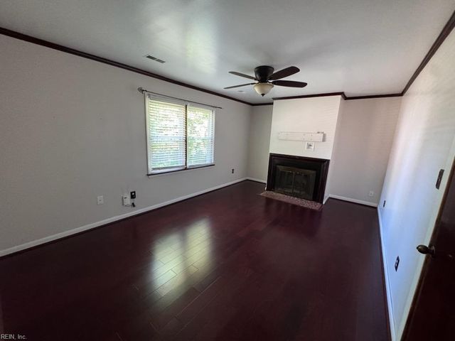 209 Cremona DR, Newport News, VA 23608