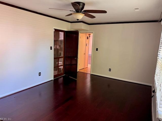 209 Cremona DR, Newport News, VA 23608