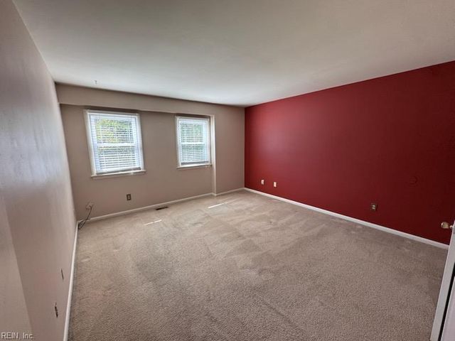 209 Cremona DR, Newport News, VA 23608