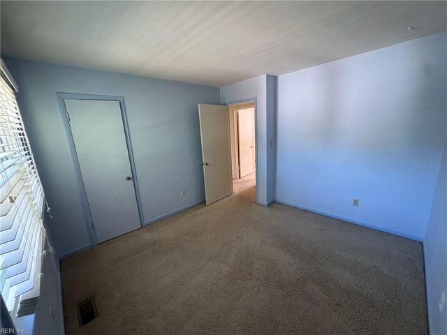 209 Cremona DR, Newport News, VA 23608