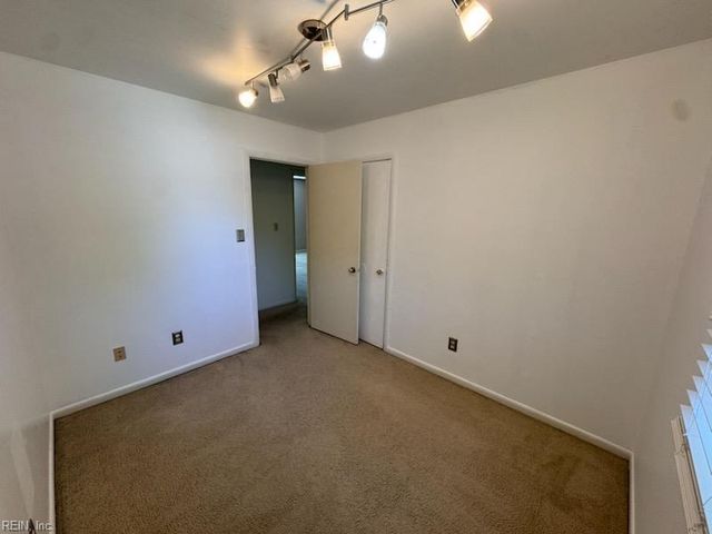 209 Cremona DR, Newport News, VA 23608