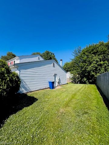 209 Cremona DR, Newport News, VA 23608