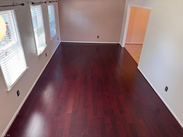 209 Cremona DR, Newport News, VA 23608