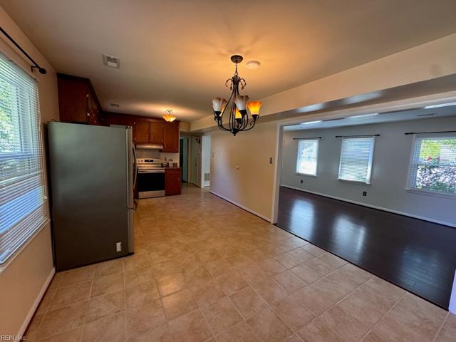 209 Cremona DR, Newport News, VA 23608
