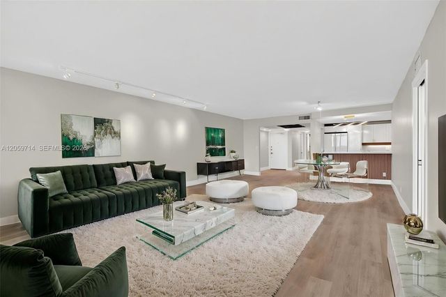 3090 N Course Drive 807, Pompano Beach, FL 33069