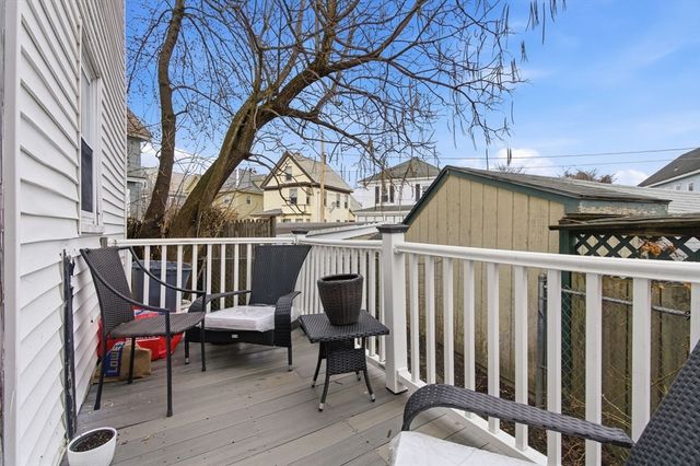 103 Dalton St, Lowell, MA 01850