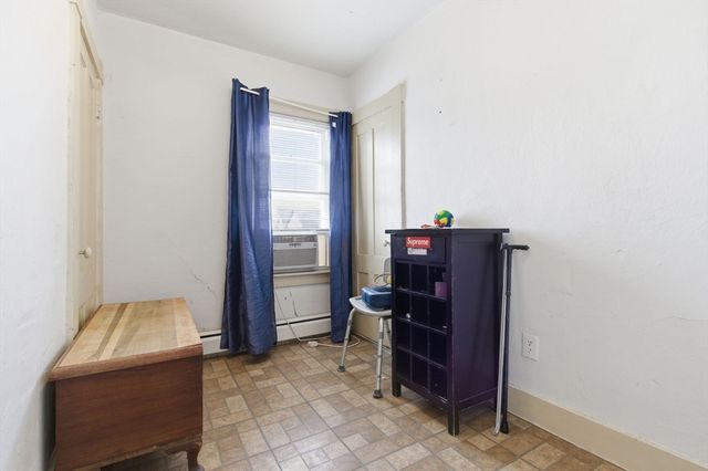 103 Dalton St, Lowell, MA 01850