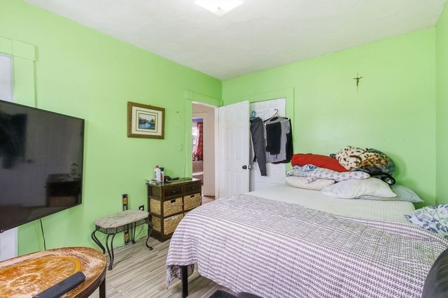 103 Dalton St, Lowell, MA 01850