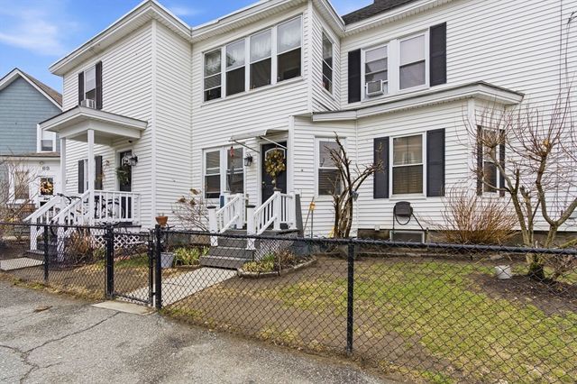 103 Dalton St, Lowell, MA 01850