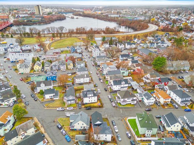 103 Dalton St, Lowell, MA 01850