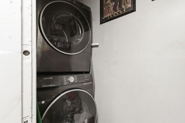 103 Dalton St, Lowell, MA 01850