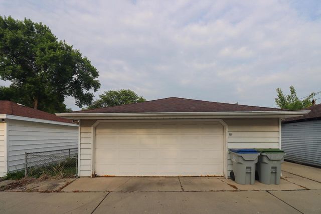 2807 S 49th STREET, Milwaukee, WI 53219