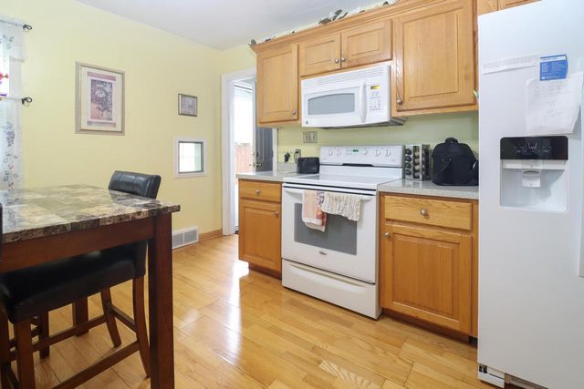 2807 S 49th STREET, Milwaukee, WI 53219