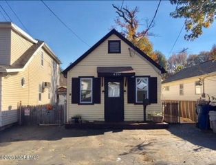 470 Brookside Avenue, Laurence Harbor, NJ 08879