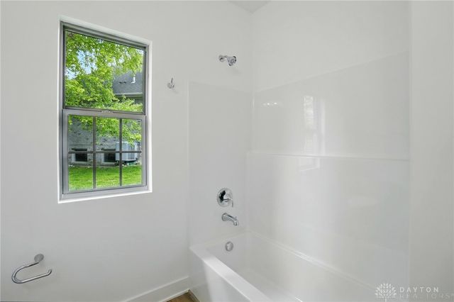 300 Grassy Creek Way, Washington Twp, OH 45458