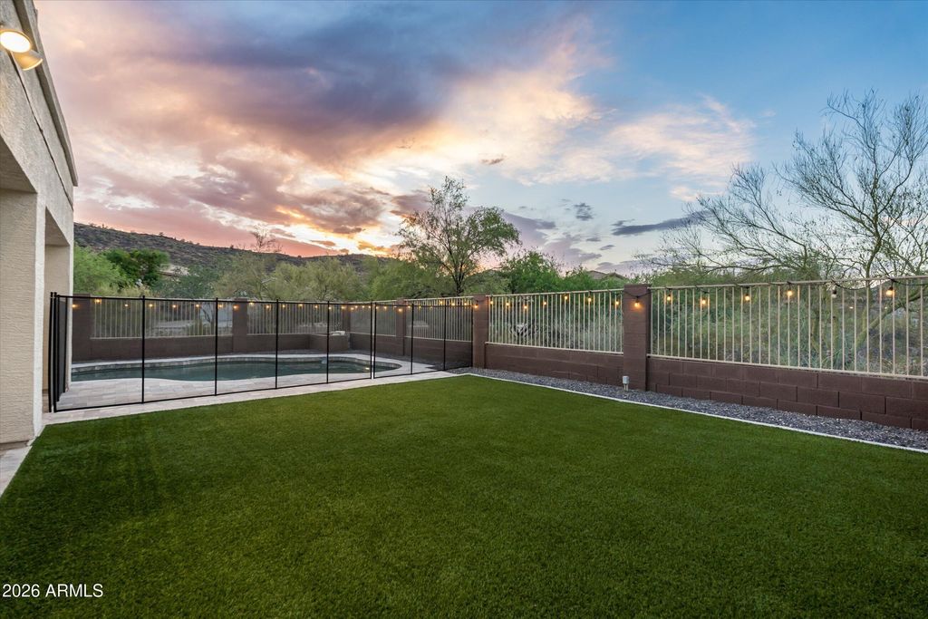 Image 35 of property listing at 2138 E ELECTRA Lane, Phoenix, AZ 85024