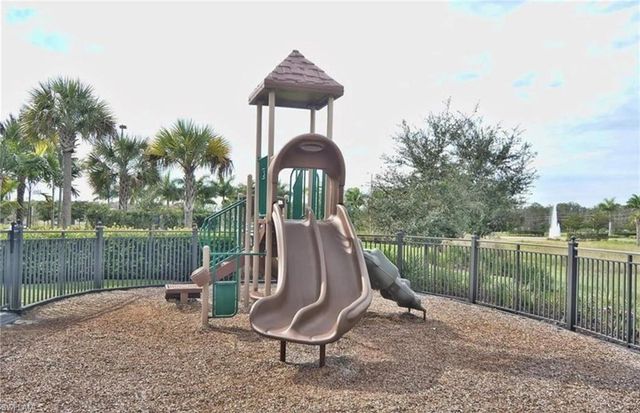 20206 Black Tree LN, Estero, FL 33928