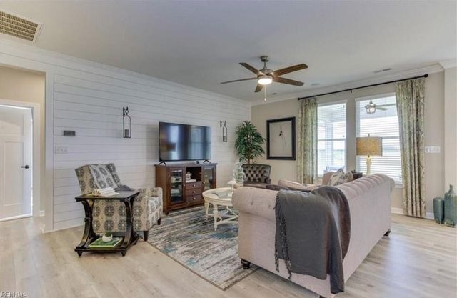137 Long Cove DR, Suffolk, VA 23435