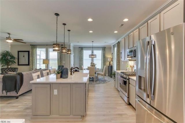137 Long Cove DR, Suffolk, VA 23435