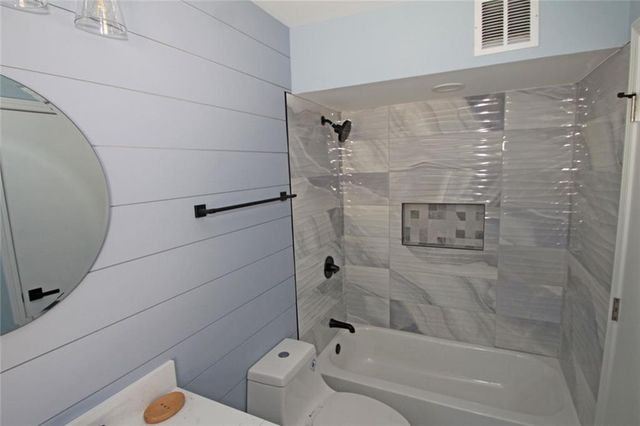 346 Carpenter NE Drive 32, Sandy Springs, GA 30328