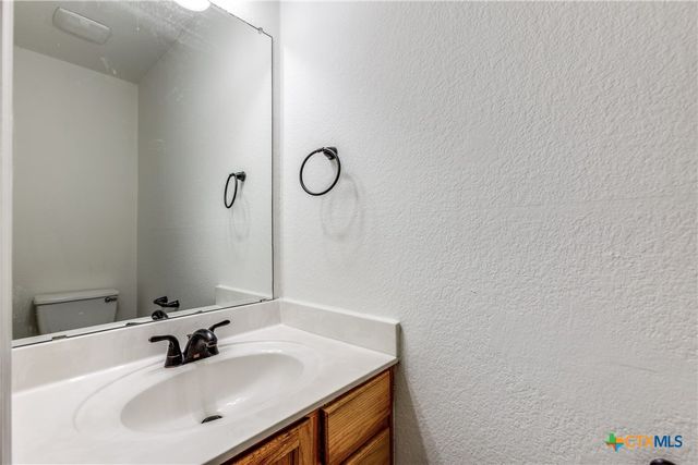 721 New Bridge Drive, Kyle, TX 78640