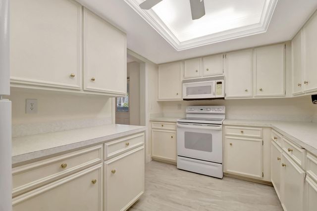 428 Pine Villa Drive, Atlantis, FL 33462