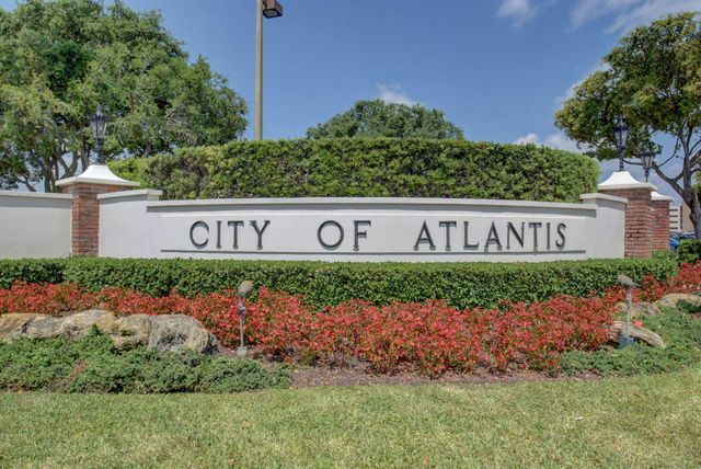 428 Pine Villa Drive, Atlantis, FL 33462