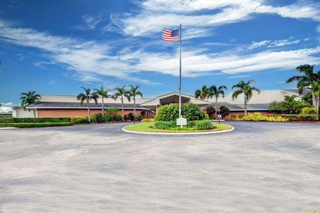 428 Pine Villa Drive, Atlantis, FL 33462