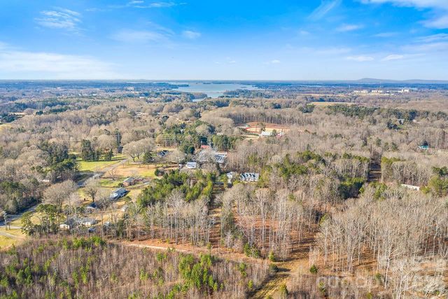 175 Stonehaven Drive, Mooresville, NC 28115