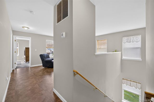 25 Osborne Glen, Poughquag, NY 12570