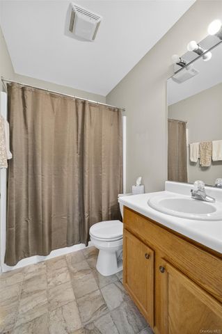 25 Osborne Glen, Poughquag, NY 12570