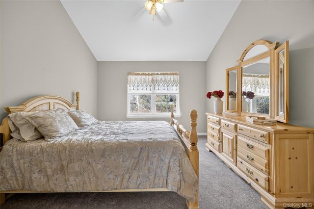 25 Osborne Glen, Poughquag, NY 12570