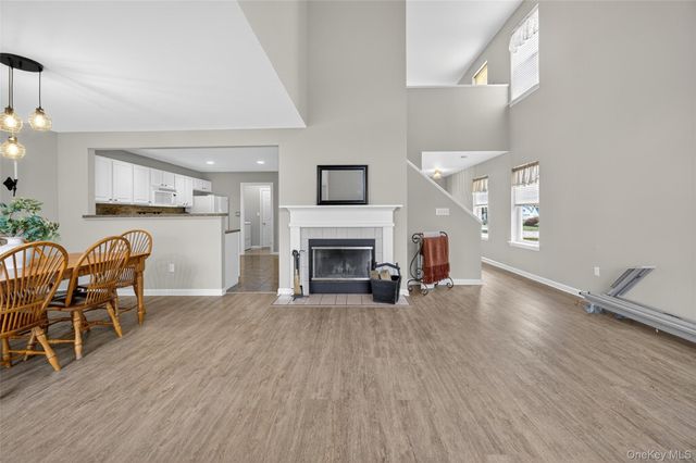 25 Osborne Glen, Poughquag, NY 12570