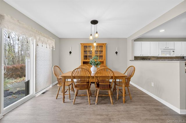 25 Osborne Glen, Poughquag, NY 12570