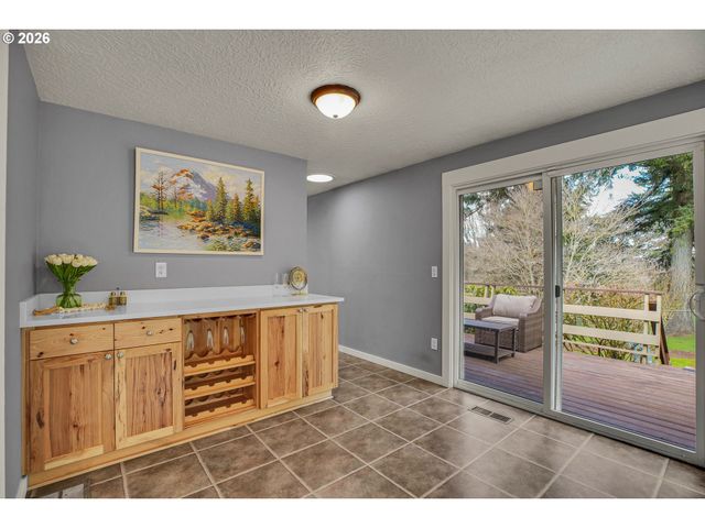 107 GLENWOOD Ct, Oregon City, OR 97045