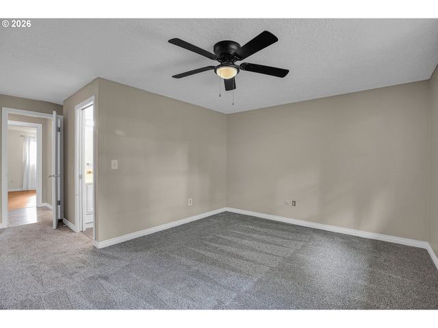 107 GLENWOOD Ct, Oregon City, OR 97045