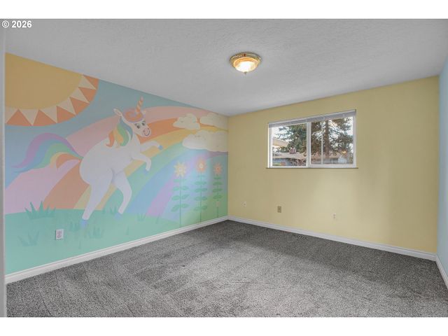 107 GLENWOOD Ct, Oregon City, OR 97045