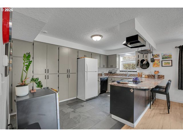 107 GLENWOOD Ct, Oregon City, OR 97045