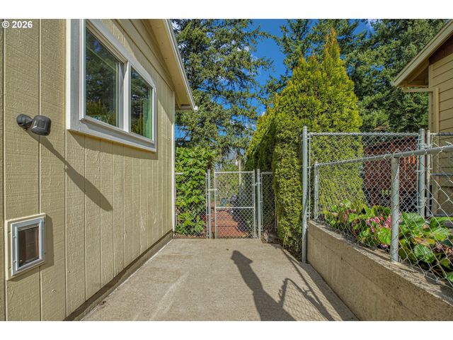 107 GLENWOOD Ct, Oregon City, OR 97045