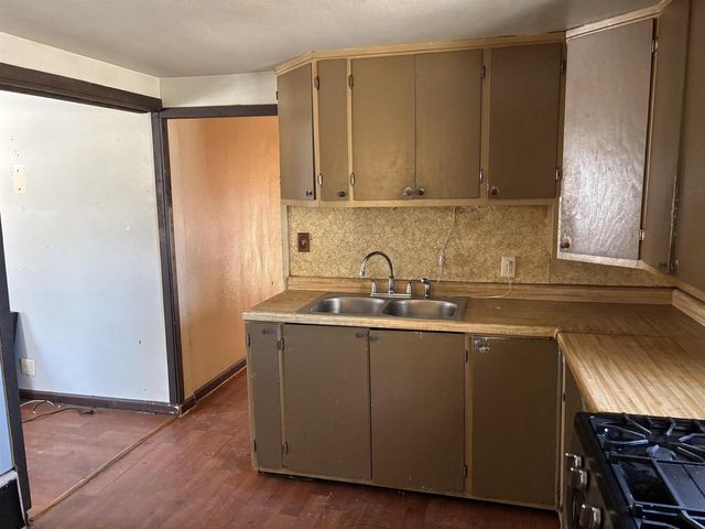 915 S OUTAGAMIE STREET, Appleton, WI 54914