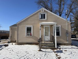 915 S OUTAGAMIE STREET, Appleton, WI 54914