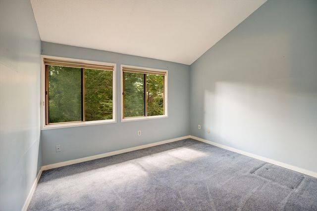 522 Tumbling Hawk 522, Acton, MA 01718