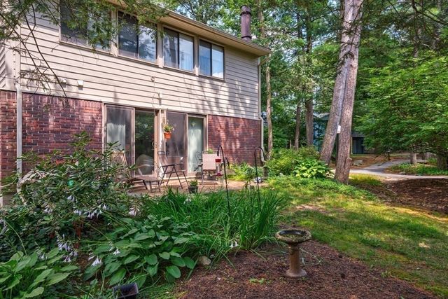 522 Tumbling Hawk 522, Acton, MA 01718