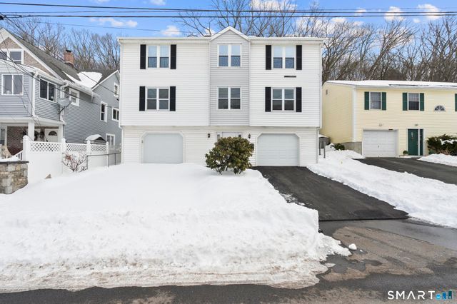 35 Woodlawn Avenue, Ansonia, CT 06401