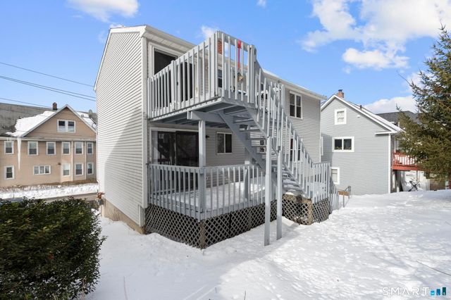 35 Woodlawn Avenue, Ansonia, CT 06401