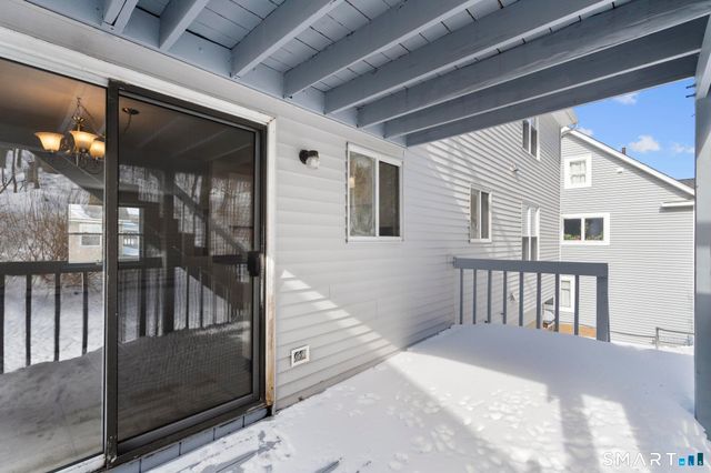 35 Woodlawn Avenue, Ansonia, CT 06401